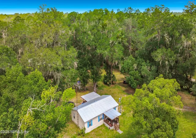 Photo 2 of Manufactured home for sale at 24390 Ne 127th Avenue, Fort Mc Coy, FL 32134 | MLS# 2152188 | Listing updated on 2026-07-24