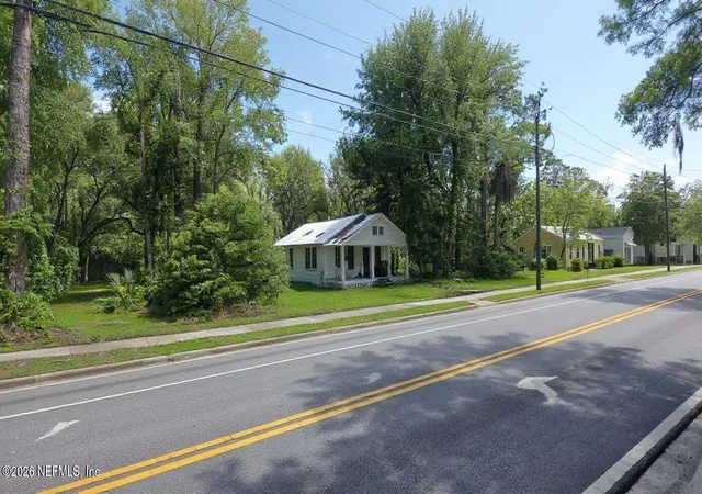 4th image of 722 Madison St, Starke, FL 32091 | MLS# 2152089