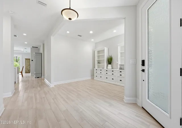 Photo 3 of Single family home for sale at 104 Latham Dr, Ponte Vedra, FL 32081 | MLS# 2152353 | Listing updated on 2026-09-05