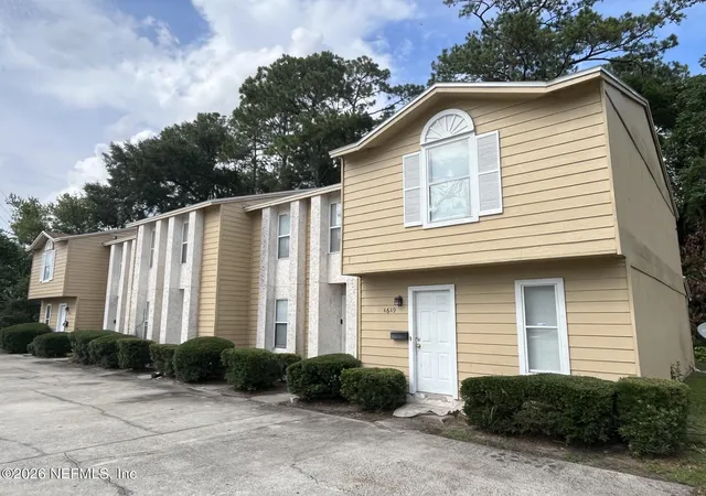Photo 1 of Sale Pending at 4643 Barnes Rd, Jacksonville, FL 32207 | MLS# 2153935 | Listing updated on 2026-09-18