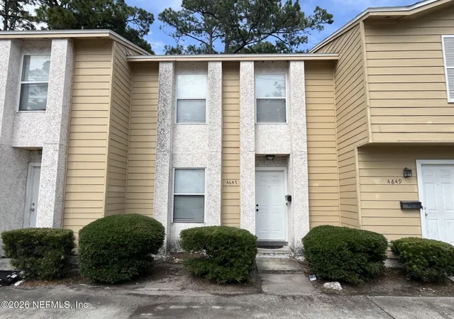 Listing Photo 5 - Condo for sale in building located at 4643 Barnes Rd, Jacksonville, FL 32207