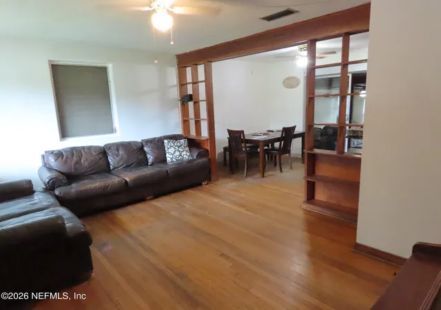 Photo 3 of Sale Pending at 2295 Lake Dr, Jacksonville, FL 32246 | MLS# 2155101 | Listing updated on 2026-10-06