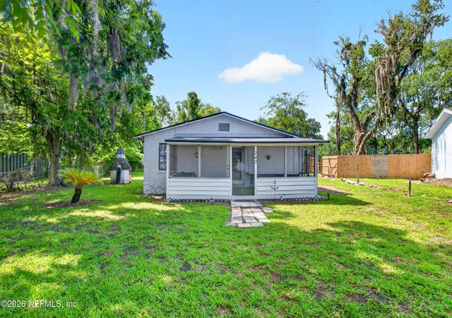 Photo 1 of Single family home for sale at 242 Holly Ct, Jacksonville, FL 32218 | MLS# 2152215 | Listing updated on 2026-09-14
