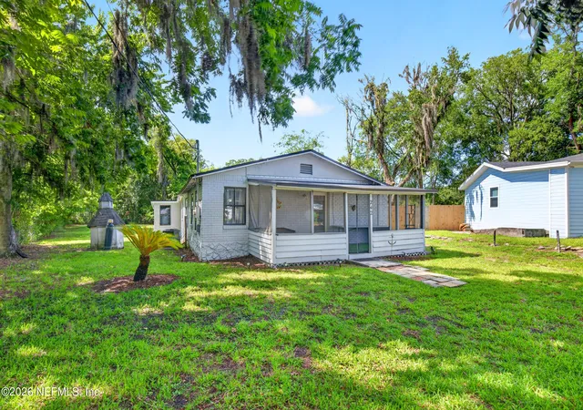 Photo 2 of Single family home for sale at 242 Holly Ct, Jacksonville, FL 32218 | MLS# 2152215 | Listing updated on 2026-09-14