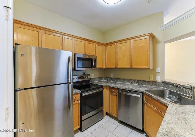 3rd image of 10961 Burnt Mill Rd #426, Jacksonville, FL 32256 | MLS# 2152965