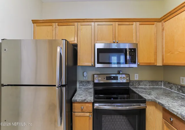 5th image of 10961 Burnt Mill Rd #426, Jacksonville, FL 32256 | MLS# 2152965