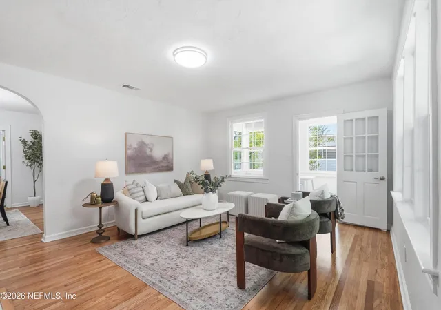 Photo 4 of Single family home for sale at 1552 Larue Ave, Jacksonville, FL 32207 | MLS# 2153574 | Listing updated on 2026-08-26