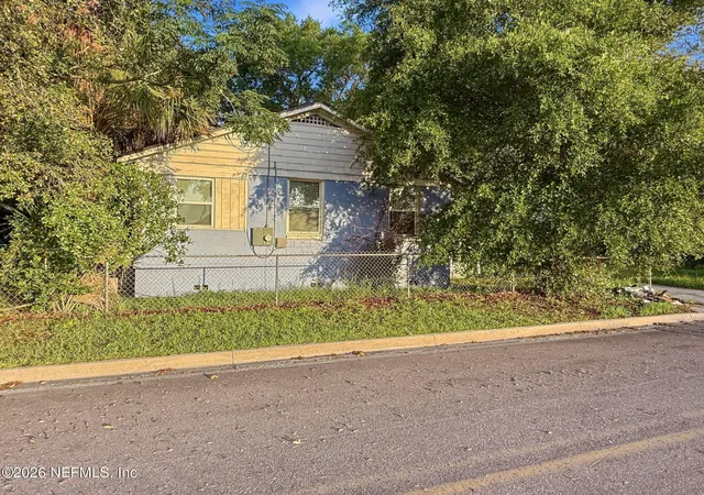 Photo 3 of Sale Pending at 1185 E 18th Street, Jacksonville, FL 32206 | MLS# 2152984 | Listing updated on 2026-09-15