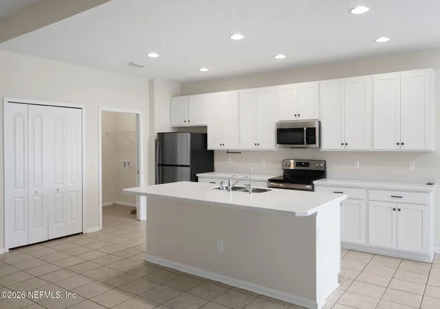 Photo 4 of Sale Pending at 86572 Lazy Lake Cir, Yulee, FL 32097 | MLS# 2152597 | Listing updated on 2026-09-10