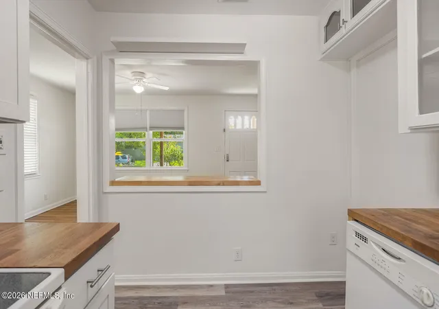 Photo 4 of Single family home for sale at 2854 Stanwood Ave, Jacksonville, FL 32207 | MLS# 2152648 | Listing updated on 2026-10-08