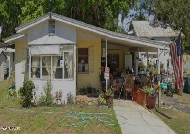 Homes for sale in Crescent City, FL | 306 Eucalyptus Ave, Crescent City, FL 32112 | MLS# 2153042