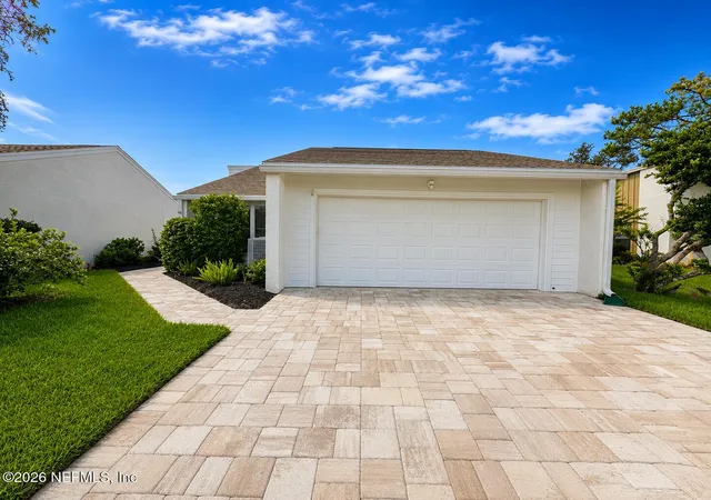 Photo 2 of Single family home for sale at 2451 Lorraine Ct S, Ponte Vedra Beach, FL 32082 | MLS# 2152698 | Listing updated on 2026-08-23
