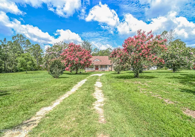 Homes for sale in Glen Saint Mary, FL | 17442 S Tommy Rd, Glen Saint Mary, FL 32040 | MLS# 2152762
