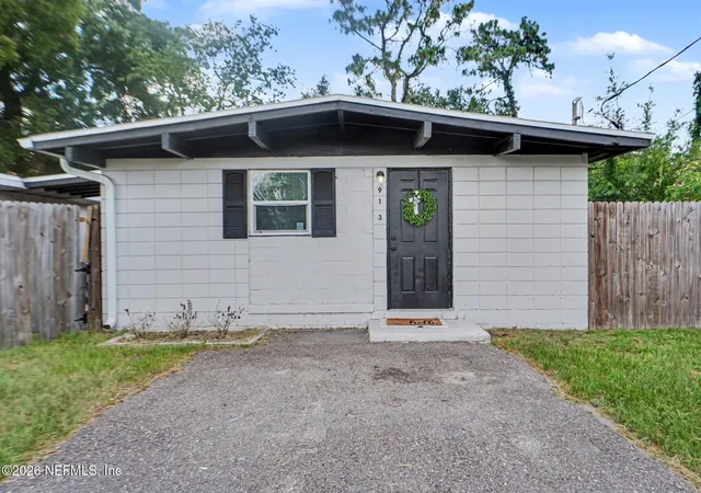 Homes for sale in Jacksonville, FL | 913 Depaul Dr, Jacksonville, FL 32218 | MLS# 2153119
