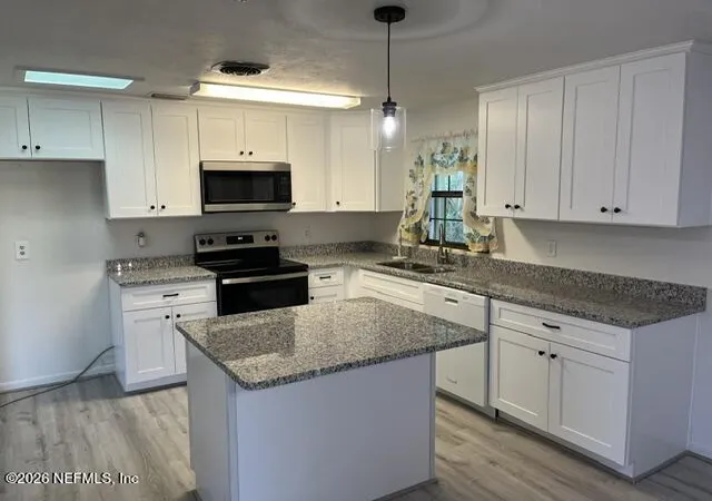 Photo 3 of Single family home for sale at 1019 Hillock Dr E, Jacksonville, FL 32221 | MLS# 2152800 | Listing updated on 2026-08-27