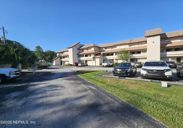 Homes for sale in Jacksonville, FL | 1307 River Hills Cir E #14, Jacksonville, FL 32211 | MLS# 2152818