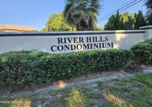 Homes for sale in Jacksonville, FL | 1307 River Hills Cir E #14, Jacksonville, FL 32211 | MLS# 2152818