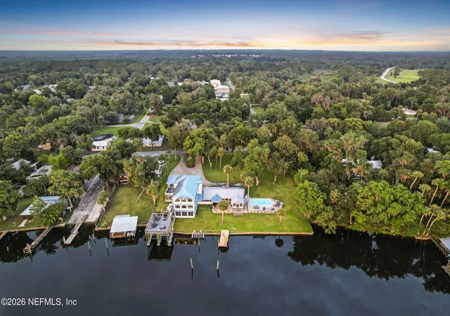 Photo 4 of Single family home for sale at 703 Front St, Welaka, FL 32193 | MLS# 2152882 | Listing updated on 2026-08-15