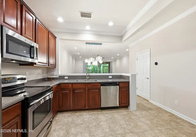 Photo 4 of Townhouse for sale at 11247 Campfield Cir, Jacksonville, FL 32256 | MLS# 2153683 | Listing updated on 2026-09-03