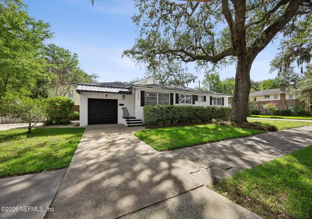 Photo 4 of Single family home for sale at 1655 Challen Ave, Jacksonville, FL 32205 | MLS# 2152904 | Listing updated on 2026-09-10