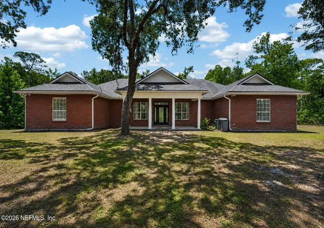 Photo 3 of Single family home for sale at 241 Pioneer Trl, Green Cove Springs, FL 32043 | MLS# 2153528 | Listing updated on 2026-07-19