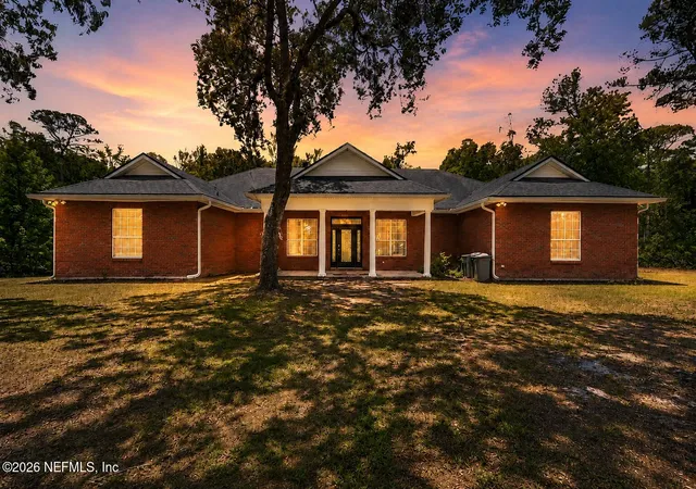 Photo 4 of Single family home for sale at 241 Pioneer Trl, Green Cove Springs, FL 32043 | MLS# 2153528 | Listing updated on 2026-07-19