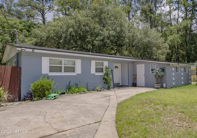 Photo 2 of Sale Pending at 2337 Betsy Dr, Jacksonville, FL 32210 | MLS# 2152916 | Listing updated on 2026-08-18