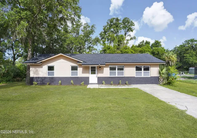 Photo 1 of Single family home for sale at 111 Elm Ave, Palatka, FL 32177 | MLS# 2153713 | Listing updated on 2026-07-26