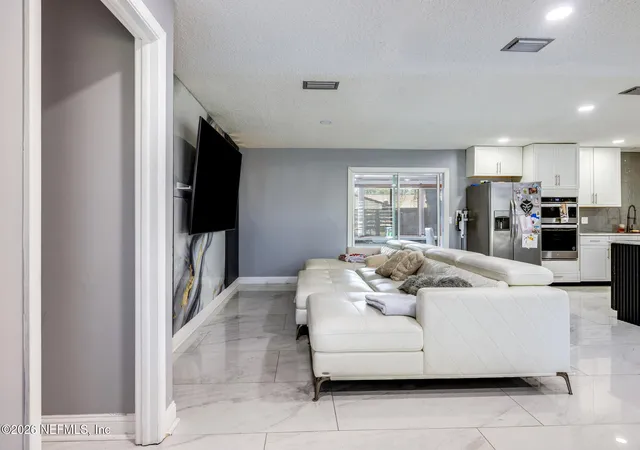 Photo 4 of Single family home for sale at 3441 Red Oak Cir E, Orange Park, FL 32073 | MLS# 2154142 | Listing updated on 2026-08-20