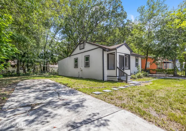 Photo 2 of Single family home for sale at 3040 W 5th Street, Jacksonville, FL 32254 | MLS# 2152970 | Listing updated on 2026-08-28