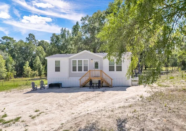 2nd image of 154 Ashley Lake Dr, Melrose, FL 32666 | MLS# 2153678