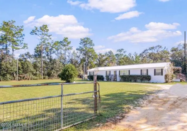 Homes for sale in Palatka, FL | 116 Earl Ave, Palatka, FL 32177 | MLS# 2153161