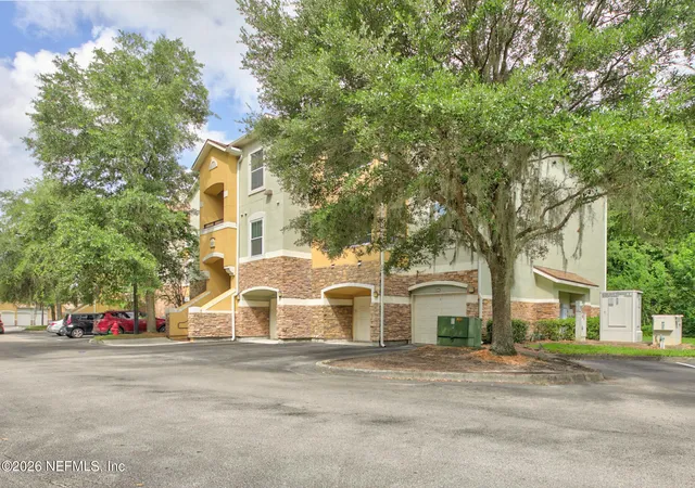 Photo 1 of Condo for sale at 8539 Gate Pkwy W #616, Jacksonville, FL 32216 | MLS# 2154123 | Listing updated on 2026-08-04