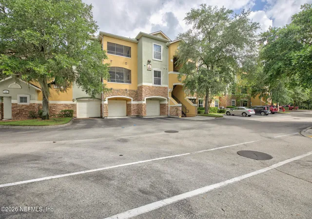 Photo 2 of Condo for sale at 8539 Gate Pkwy W #616, Jacksonville, FL 32216 | MLS# 2154123 | Listing updated on 2026-08-04
