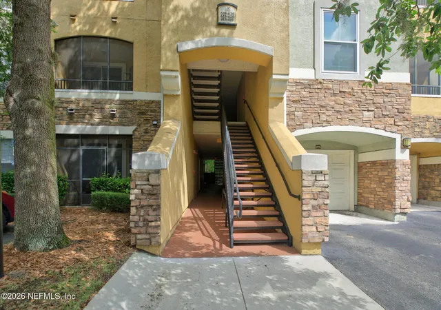Photo 3 of Condo for sale at 8539 Gate Pkwy W #616, Jacksonville, FL 32216 | MLS# 2154123 | Listing updated on 2026-08-04