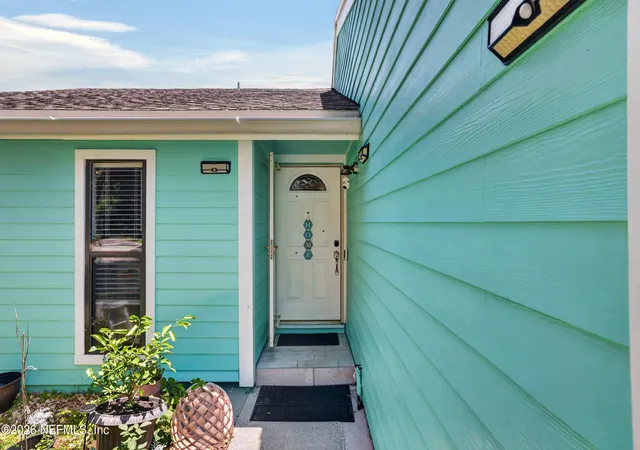 Photo 3 of Single family home for sale at 10379 Arrow Lakes Ct, Jacksonville, FL 32257 | MLS# 2153202 | Listing updated on 2026-08-20