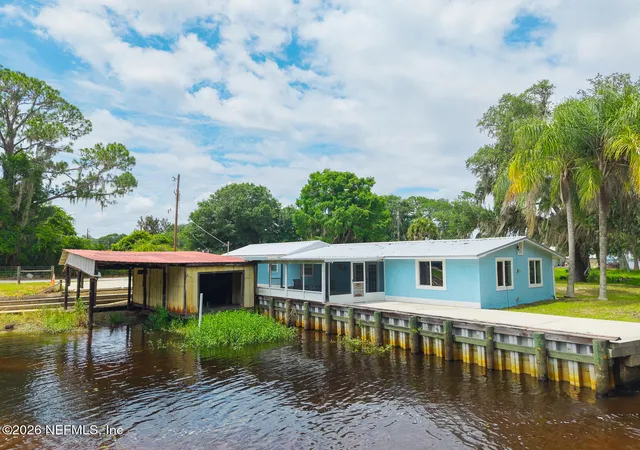 3rd image of 109 Canal St, Crescent City, FL 32112 | MLS# 2153425
