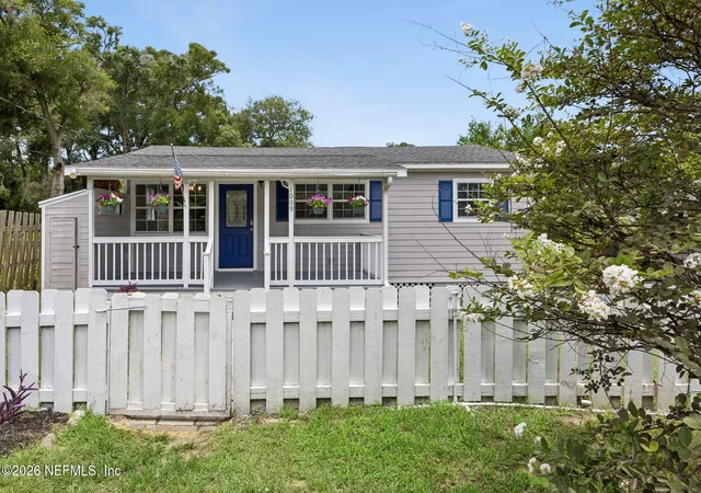 Homes for sale in Fernandina Beach, FL | 1009 Calhoun St, Fernandina Beach, FL 32034 | MLS# 2153239