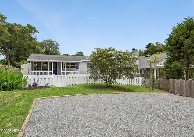 Homes for sale in Fernandina Beach, FL | 1009 Calhoun St, Fernandina Beach, FL 32034 | MLS# 2153239