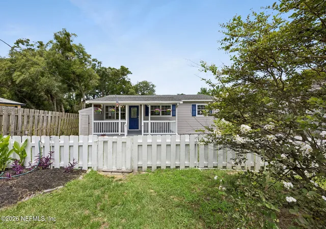Homes for sale in Fernandina Beach, FL | 1009 Calhoun St, Fernandina Beach, FL 32034 | MLS# 2153239