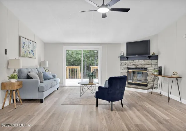 Photo 2 of Manufactured home for sale at 2009 Catherine Ln, Middleburg, FL 32068 | MLS# 2153420 | Listing updated on 2026-09-17