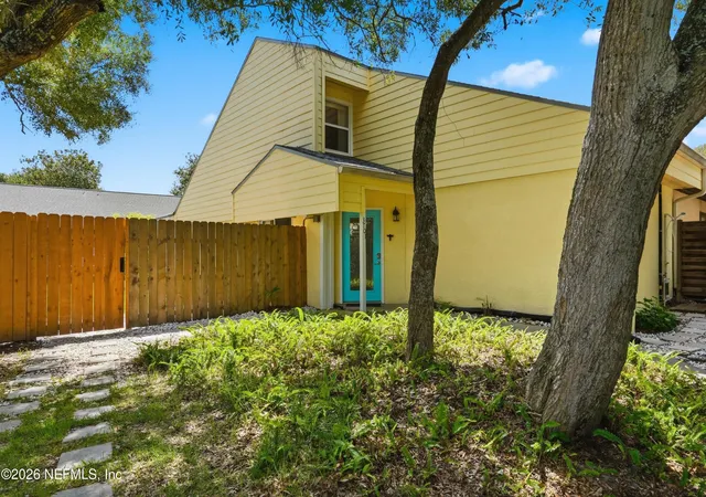 Photo 3 of Townhouse for sale at 3701 Windjammer Ln, Saint Augustine, FL 32084 | MLS# 2154198 | Listing updated on 2026-08-27