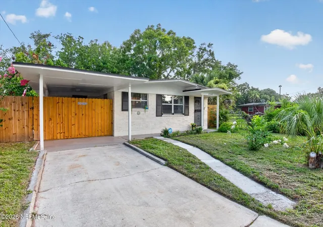Photo 2 of Single family home for sale at 2328 W 10th Street, Jacksonville, FL 32209 | MLS# 2153298 | Listing updated on 2026-09-02