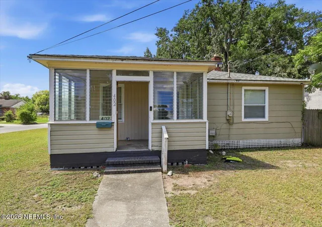 Photo 3 of Single family home for sale at 402 W 63rd Street, Jacksonville, FL 32208 | MLS# 2153374 | Listing updated on 2026-09-16