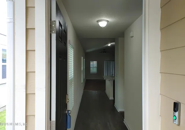 Photo 4 of Single family home for sale at 8324 Meadow Walk Ln, Jacksonville, FL 32256 | MLS# 2153770 | Listing updated on 2026-09-08