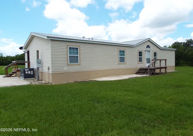 Homes for sale in Palatka, FL | 305 Palmetto Bluff Rd, Palatka, FL 32177 | MLS# 2153572