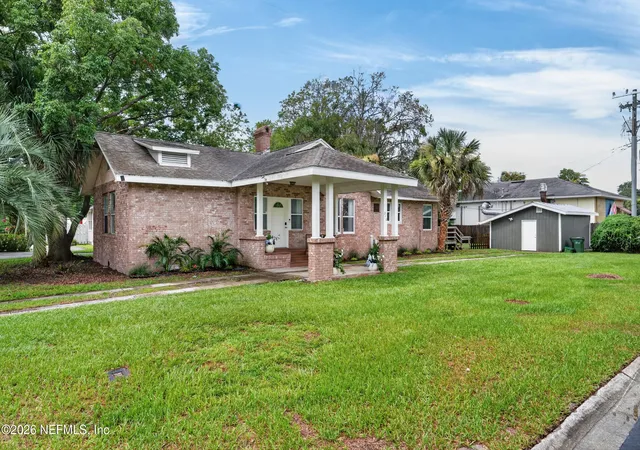Photo 3 of Single family home for sale at 310 Bayard St, Green Cove Springs, FL 32043 | MLS# 2153849 | Listing updated on 2026-09-20