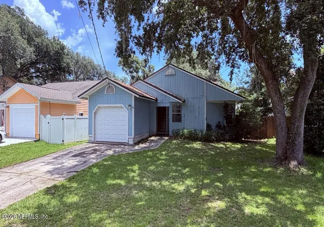 3rd image of 1455 Begonia St, Atlantic Beach, FL 32233 | MLS# 2153583