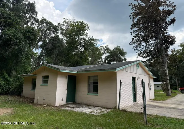 Homes for sale in Satsuma, FL | 107 Woodlawn Rd, Satsuma, FL 32189 | MLS# 2153786
