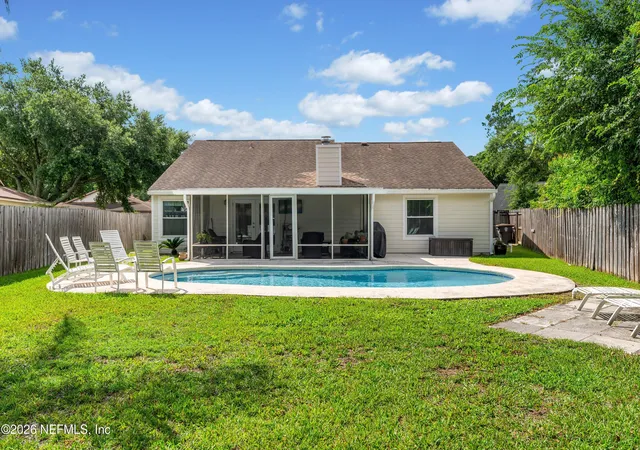 Photo 3 of Sale Pending at 7260 Eagles Perch Dr, Jacksonville, FL 32244 | MLS# 2153671 | Listing updated on 2026-09-25